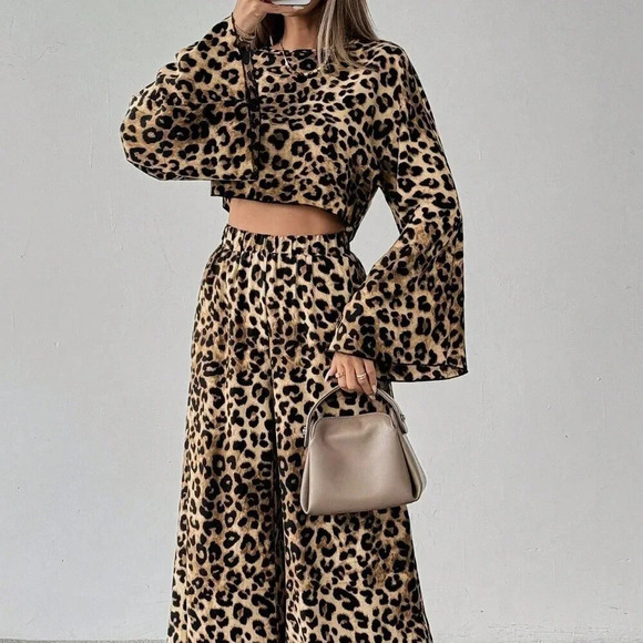 Multicolor Casual Women's Leopard Print Crew Neck Crop Top & Wide Leg Pants Set - Picture 4 of 5
